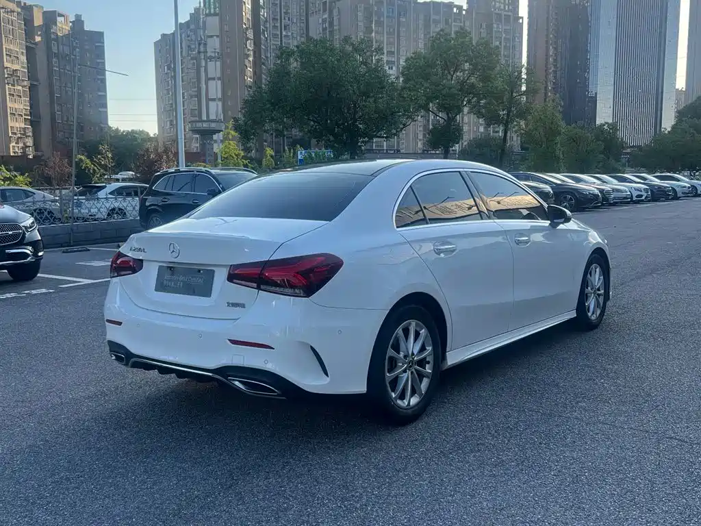 Mercedes-Benz A-Class — миниатюра 4