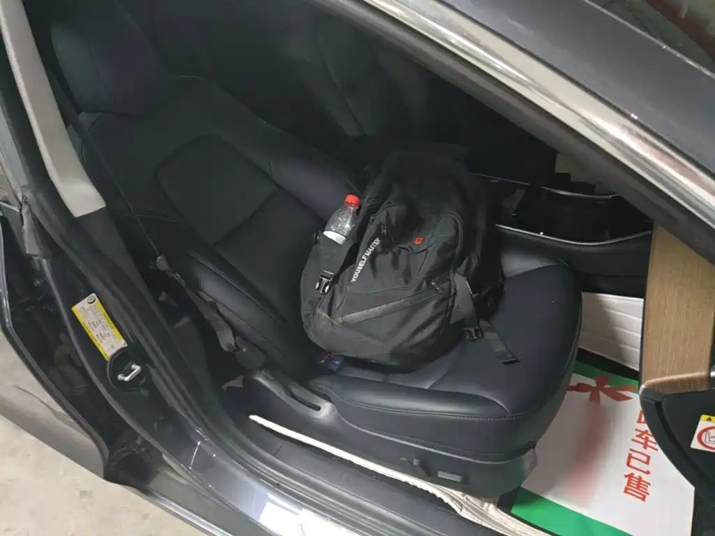 Tesla Model 3 — миниатюра 11