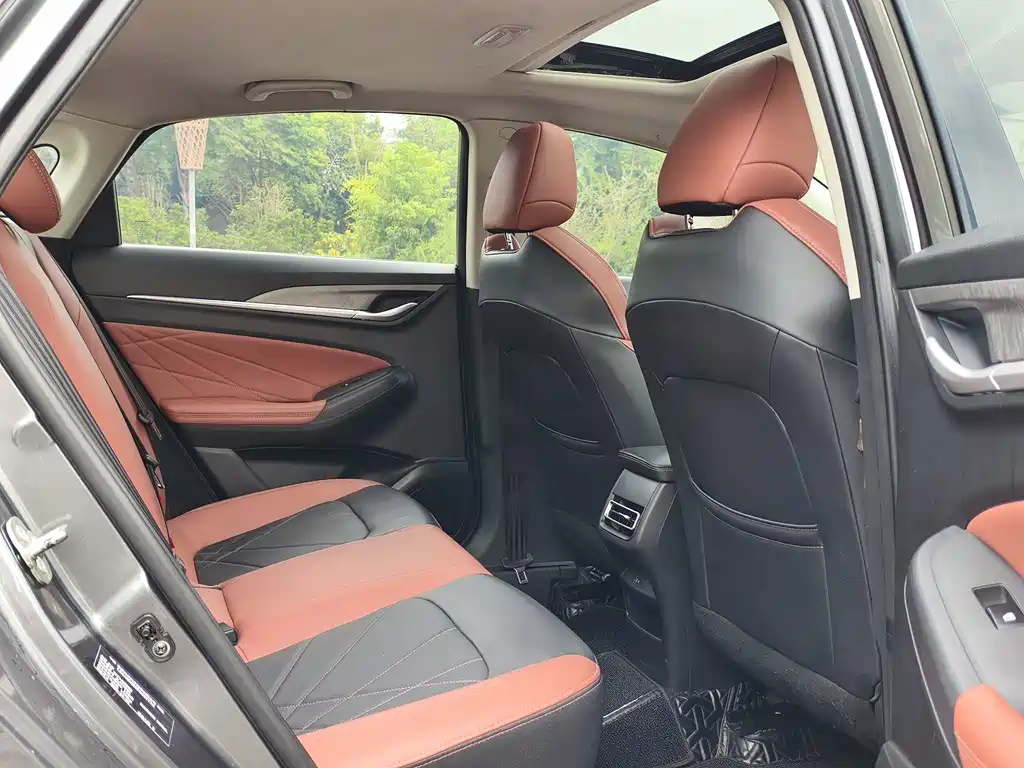 Changan Eado — миниатюра 9