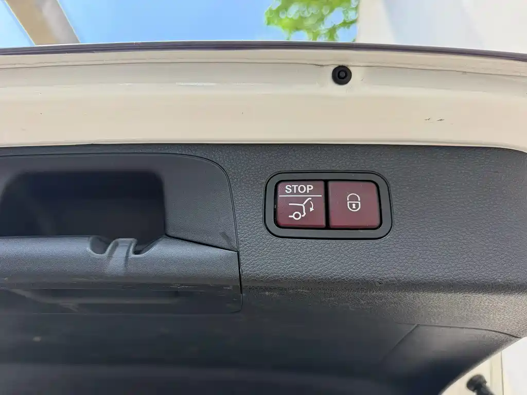 Mercedes-Benz GLC — миниатюра 7
