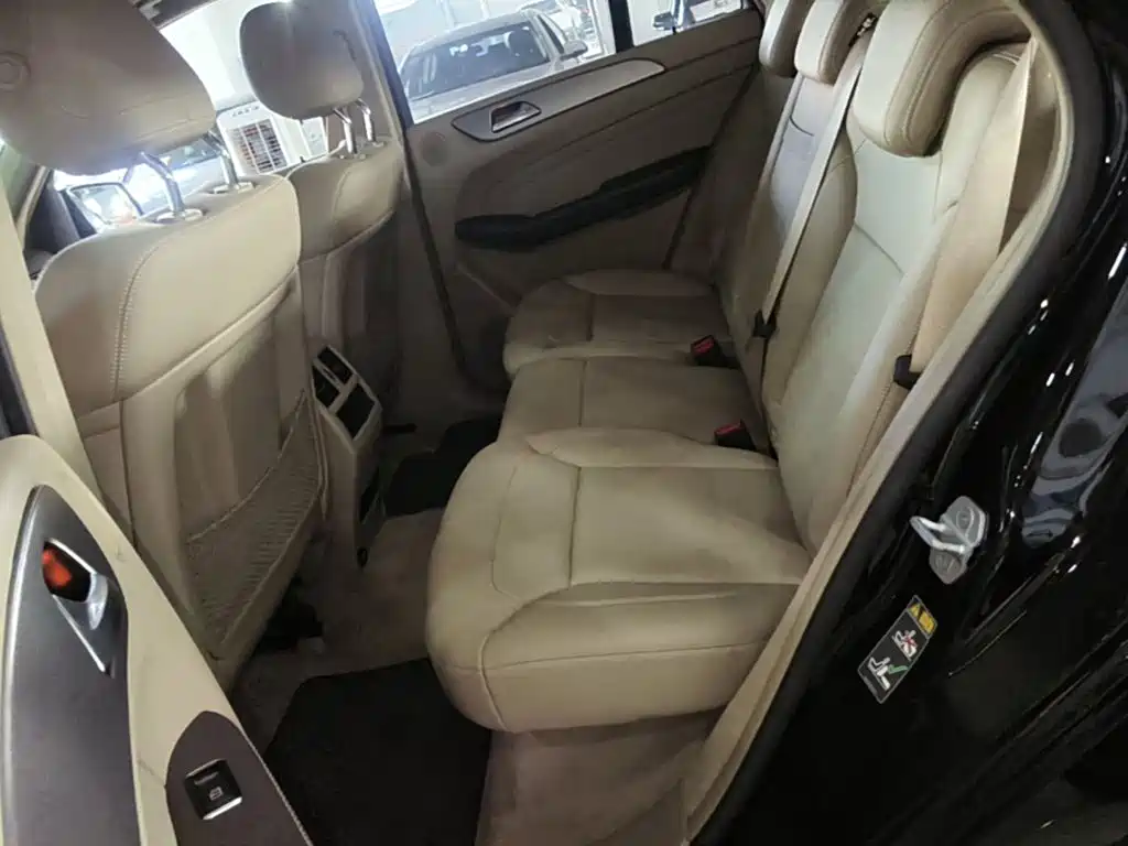 Mercedes-Benz M-Class — миниатюра 17