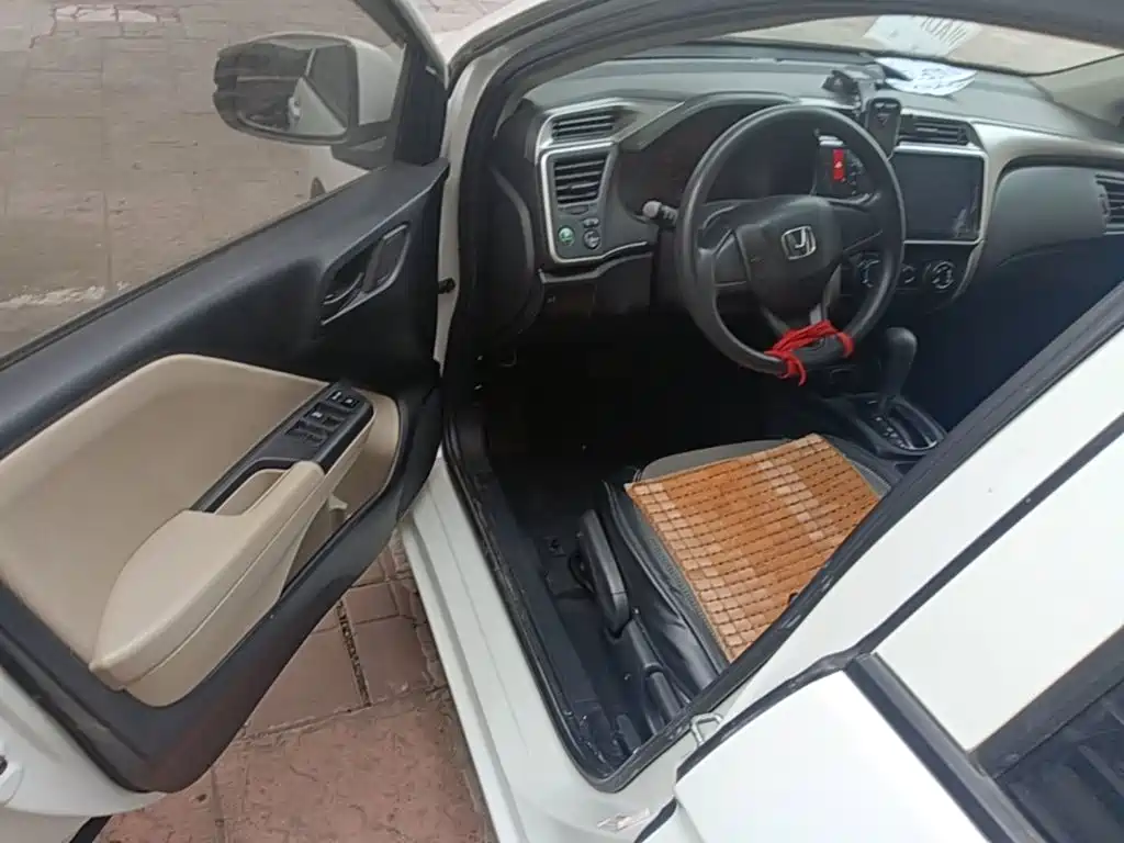 Honda City — миниатюра 16