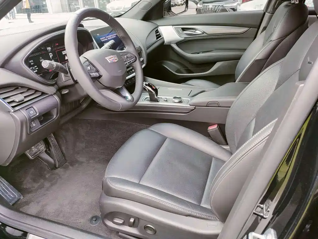 Cadillac CT5 — миниатюра 10