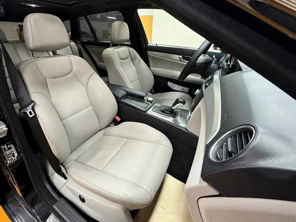 Mercedes-Benz C-Class (Import) — миниатюра 21
