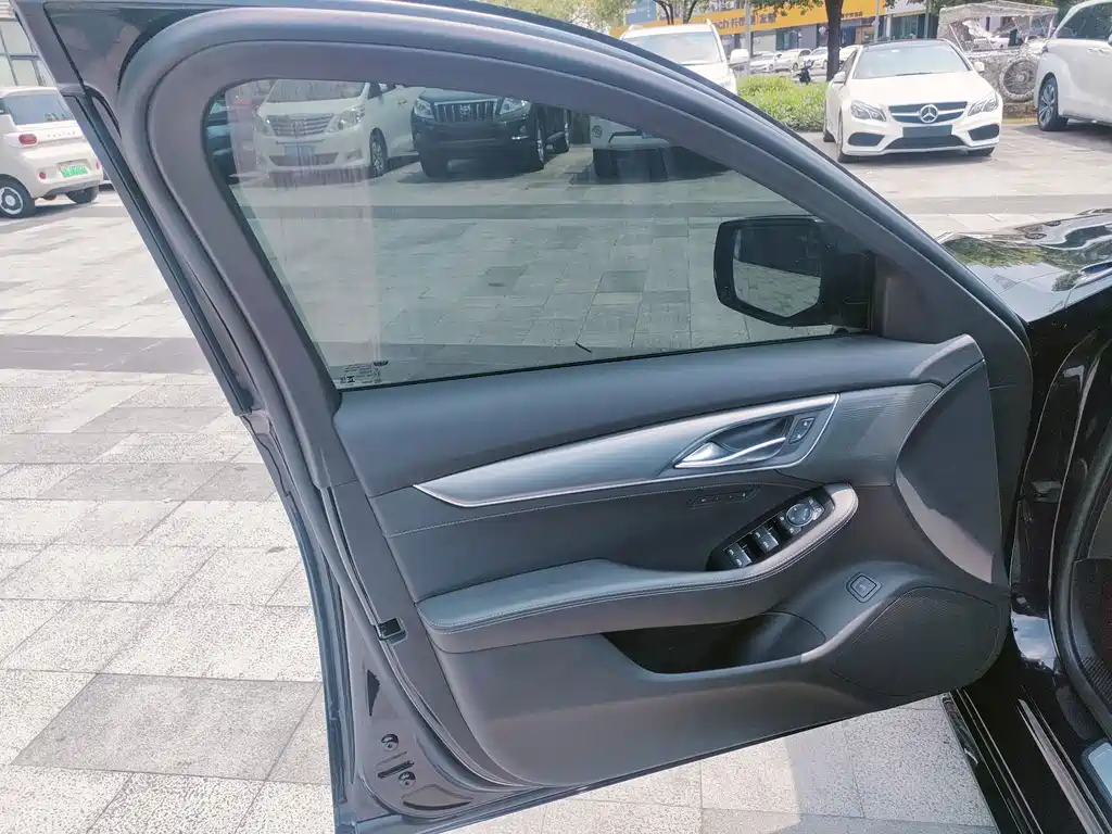 Cadillac CT5 — миниатюра 17