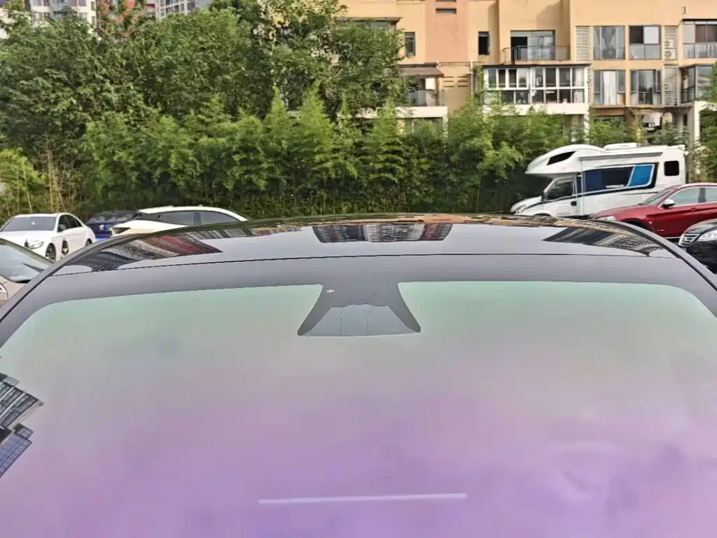 Tesla Model Y — миниатюра 7
