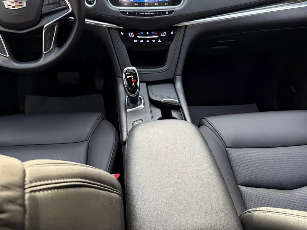 Cadillac XT5 — миниатюра 9