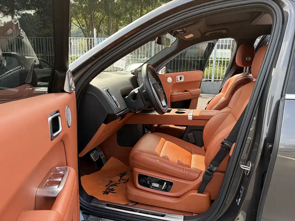 Li Auto Li L8 — миниатюра 10