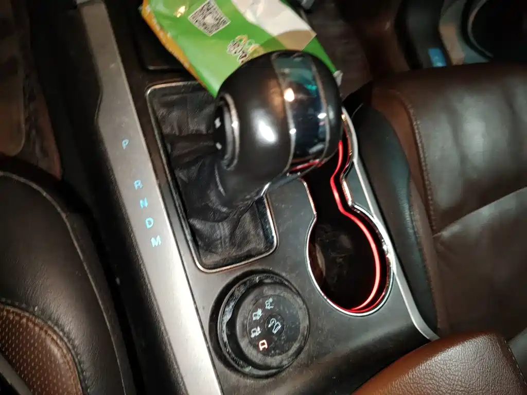 Ford Explorer (Import) — миниатюра 10