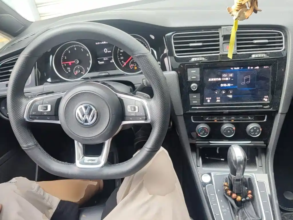 Volkswagen Golf — миниатюра 10