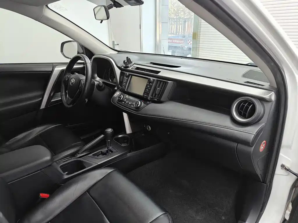 Toyota RAV4 — фотографии объявления, Фото 15