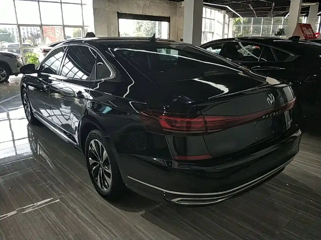 Volkswagen Passat — миниатюра 5
