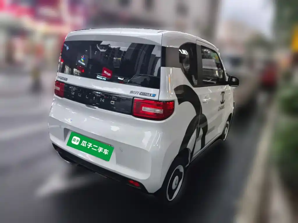Wuling MINIEV — миниатюра 4