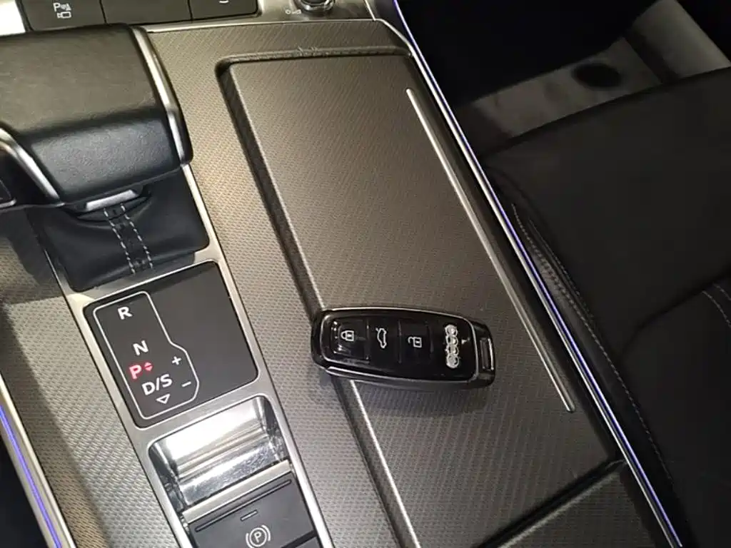 Audi A7L — миниатюра 15