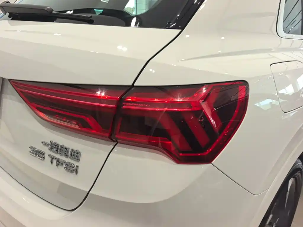 Audi Q3 — миниатюра 8