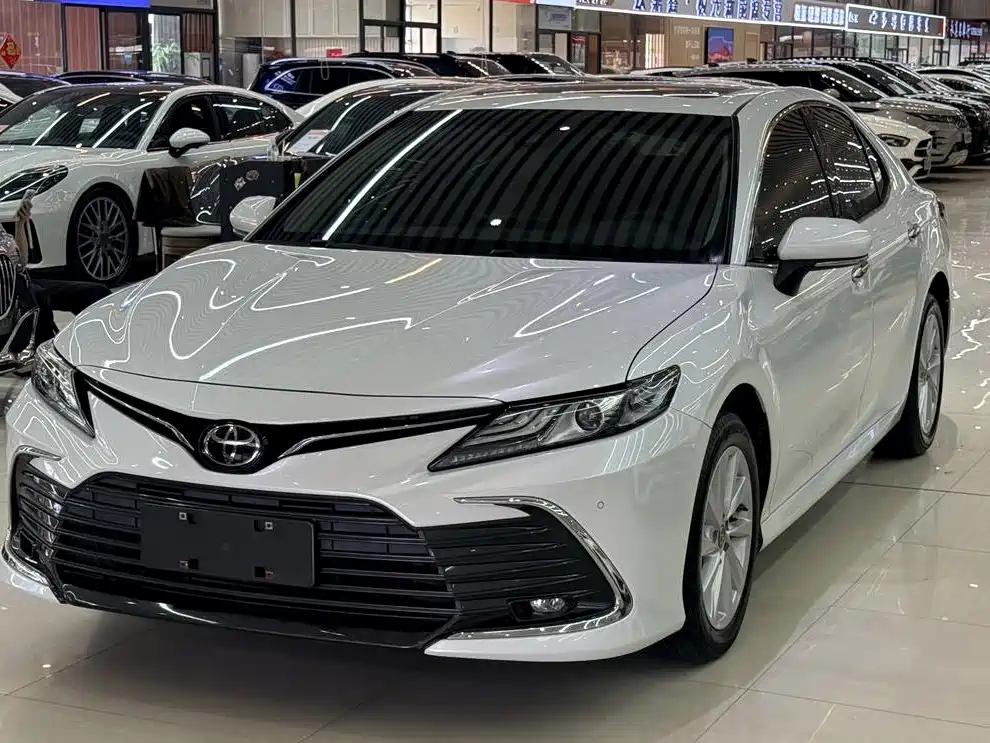 Toyota Camry 2021