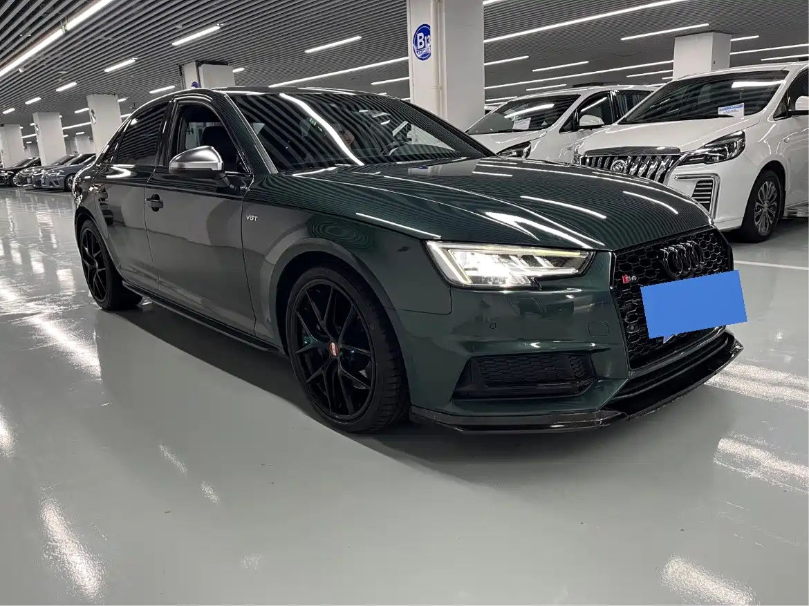 Audi S4