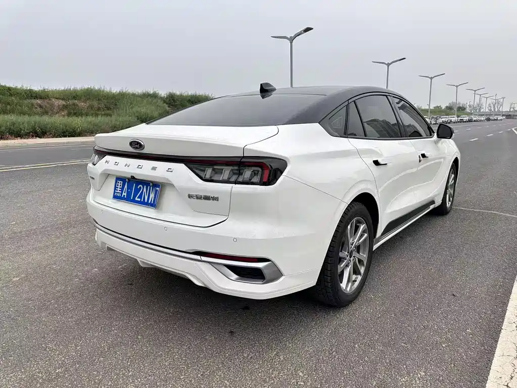 Ford Mondeo 2022 EcoBoost 245 Luxury