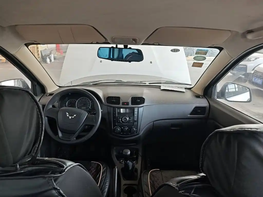 Wuling Hongguang — миниатюра 18