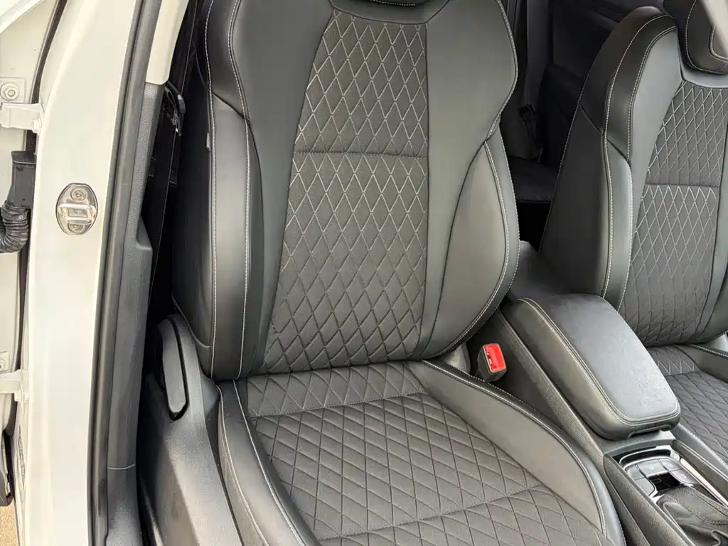 Skoda Karoq — миниатюра 10