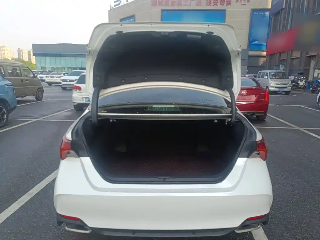 Toyota Avalon — миниатюра 19