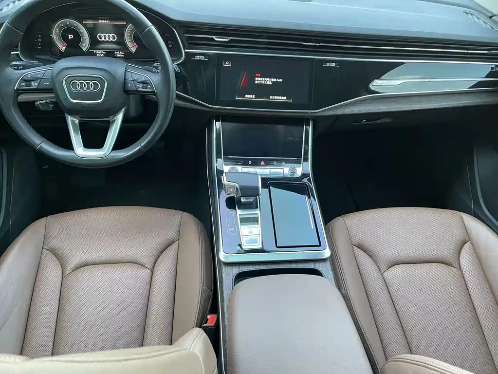Audi Q7 — миниатюра 6