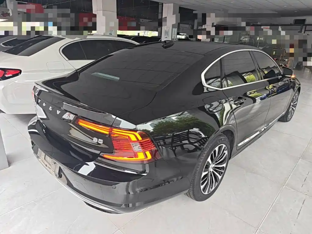 Volvo S90 — миниатюра 7