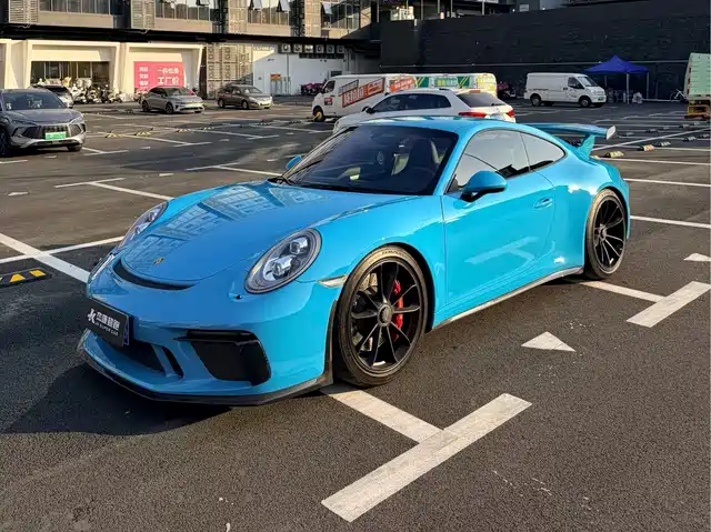 PORSCHE 911 2018