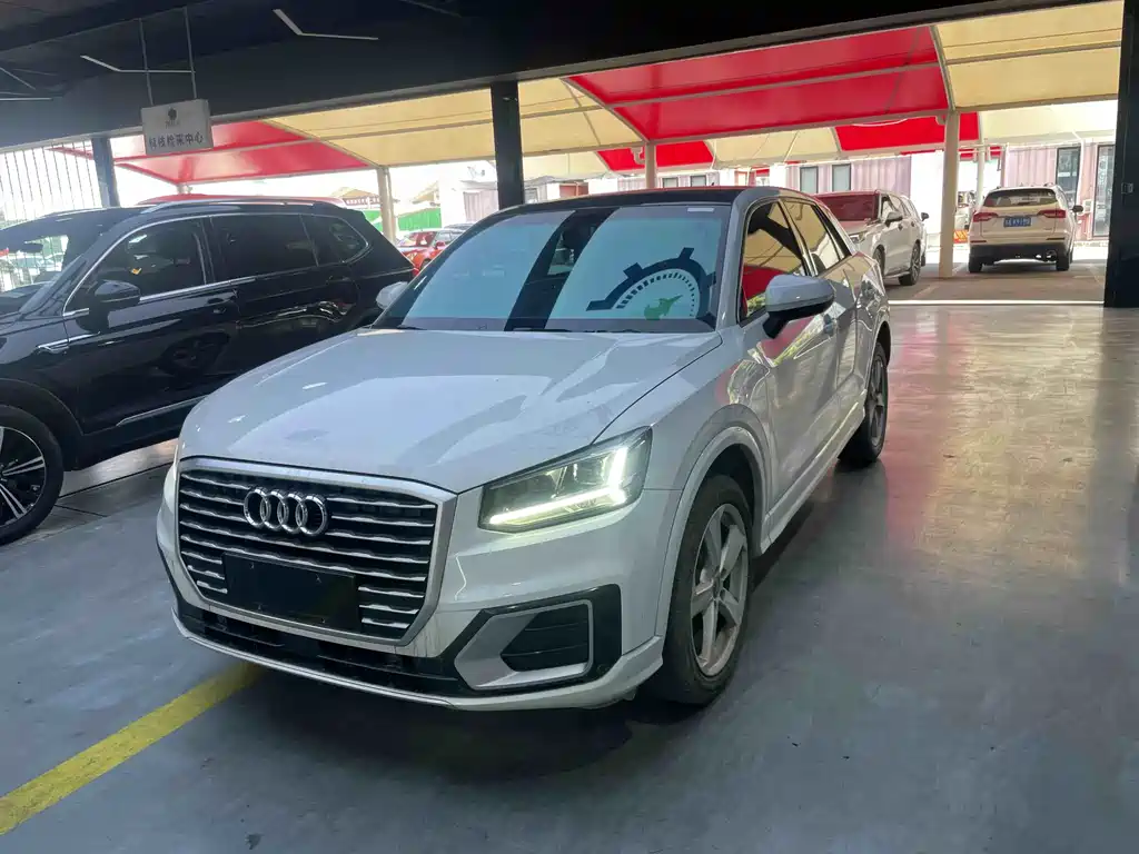 Audi Q2L 2020