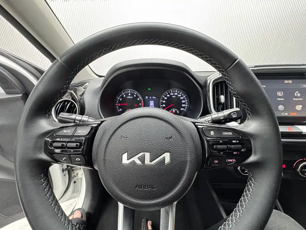 Kia KX1 — миниатюра 16