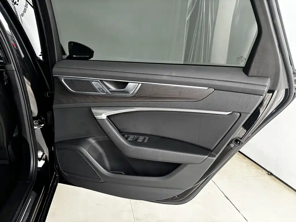 Audi A6L — миниатюра 20