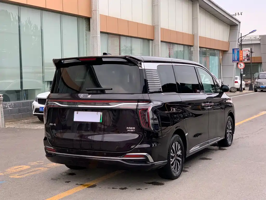 Hongqi HQ9 PHEV 2024 2.0T