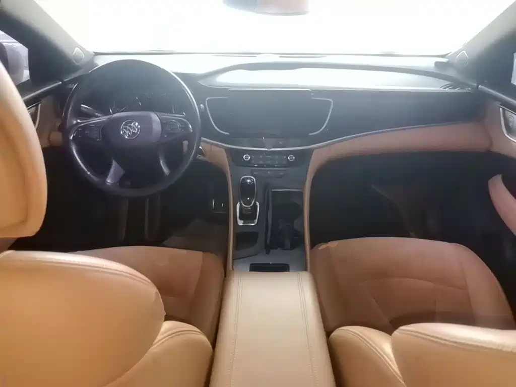 Buick LaCrosse — миниатюра 10