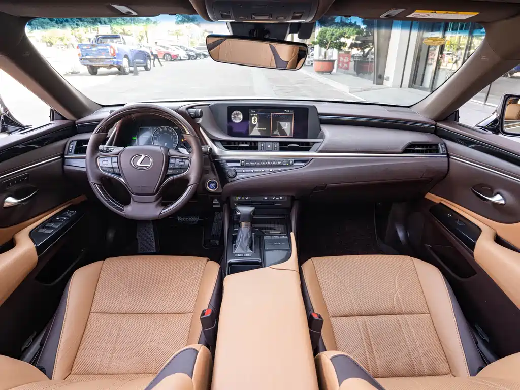 Lexus ES — миниатюра 13