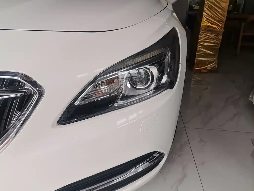 Buick LaCrosse — миниатюра 24