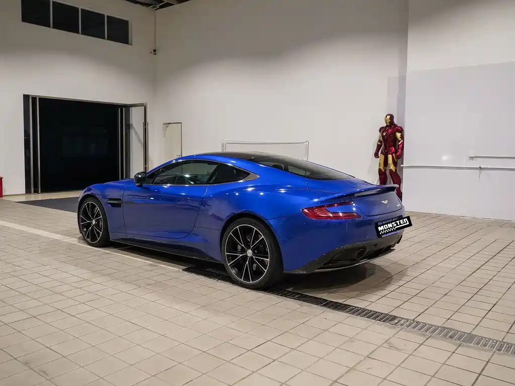 Aston Martin Vanquish — миниатюра 4