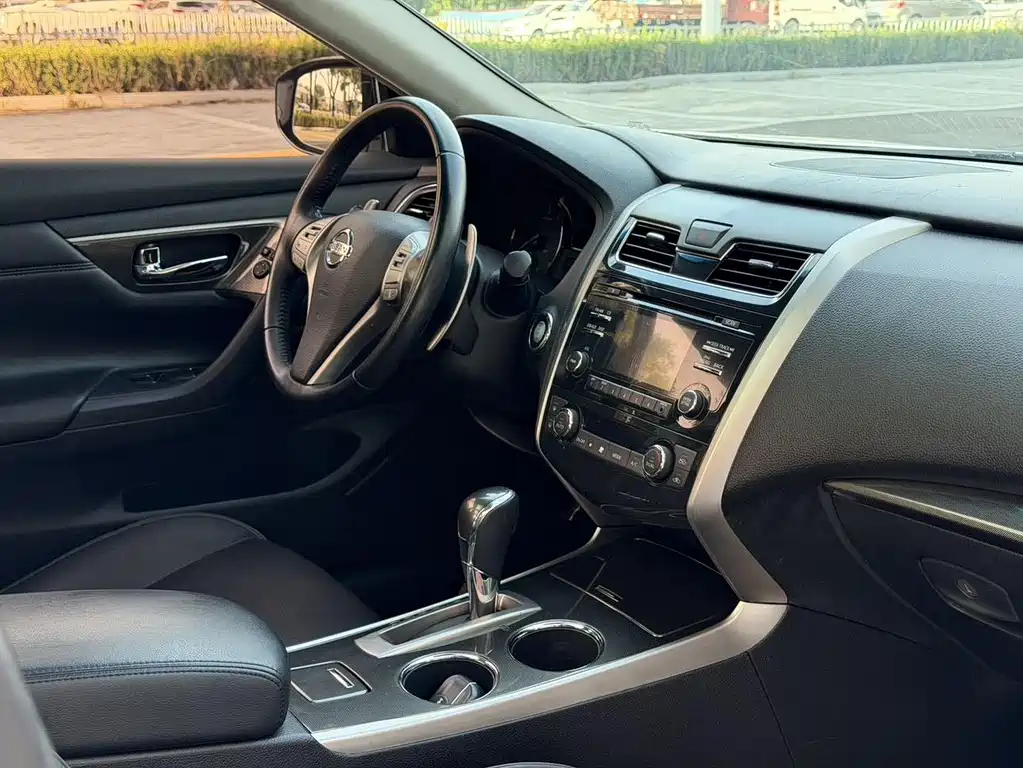 Nissan Teana — миниатюра 10