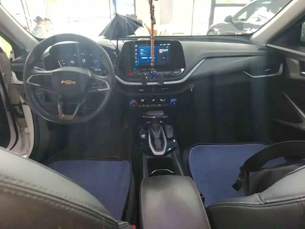 Chevrolet Menlo — миниатюра 10