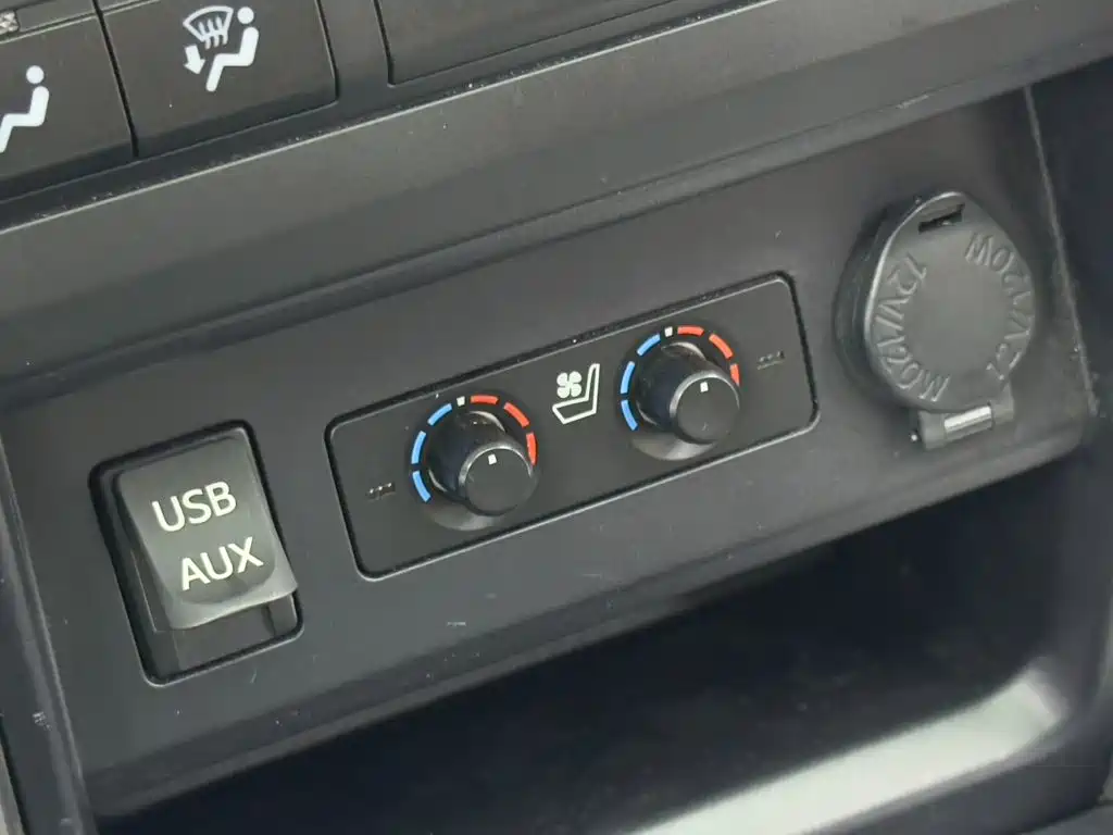 Toyota 4Runner — миниатюра 16