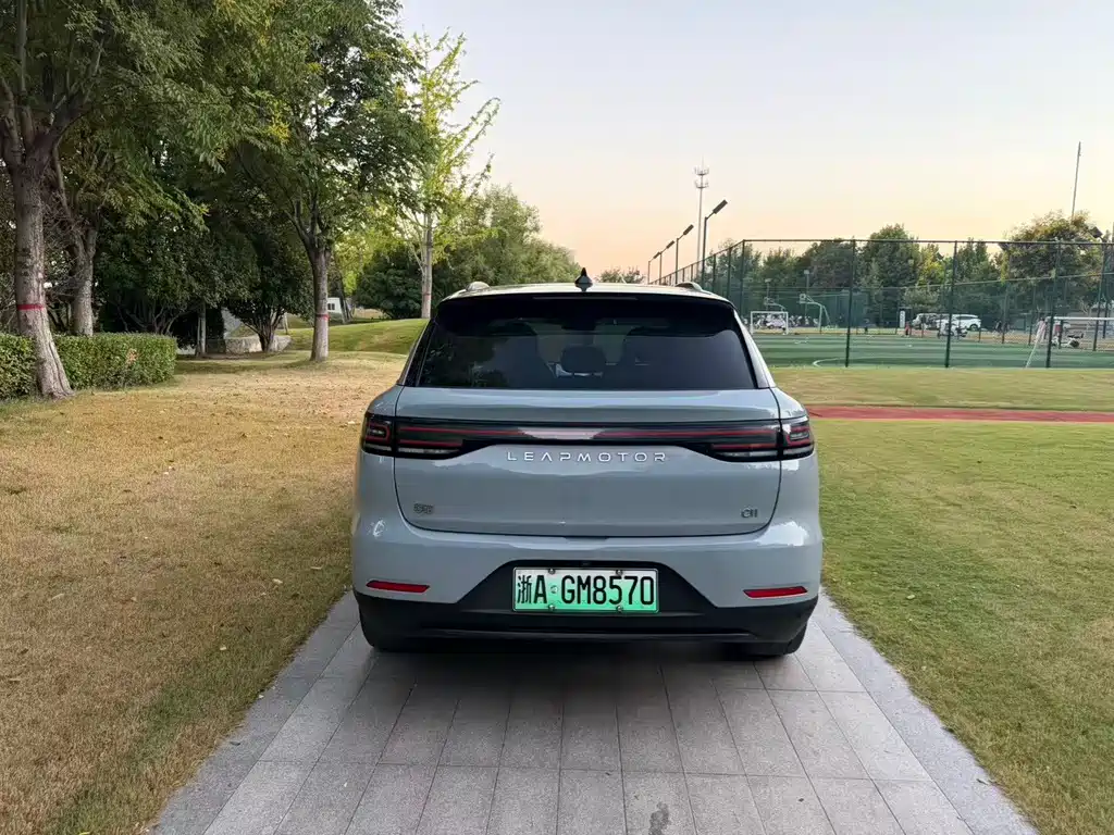 Leapmotor Leapmotor C11 — миниатюра 5