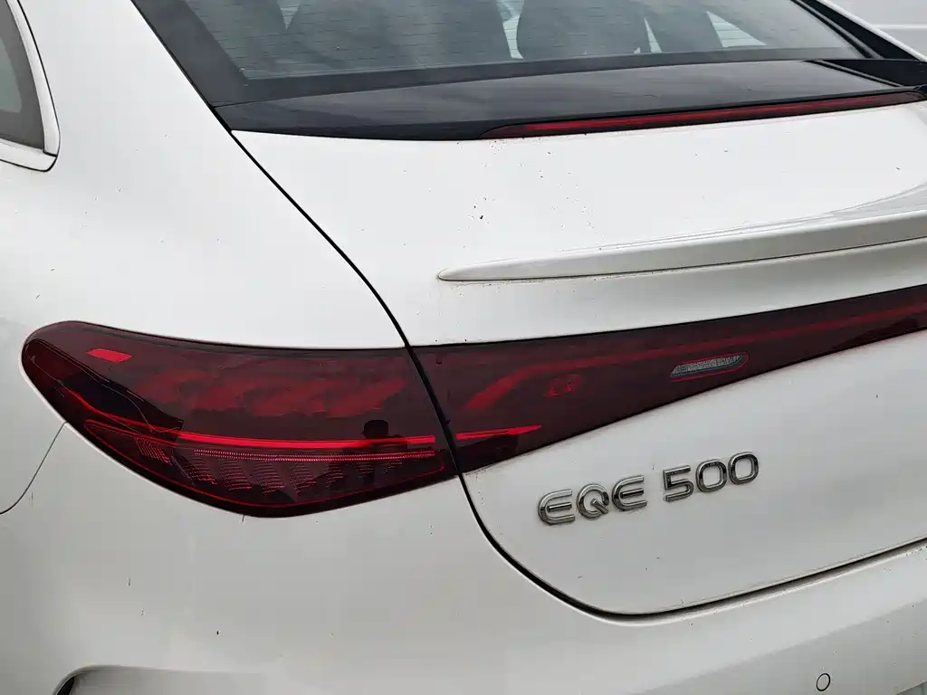 Mercedes-Benz EQE 2025 500 4MATIC Luxury