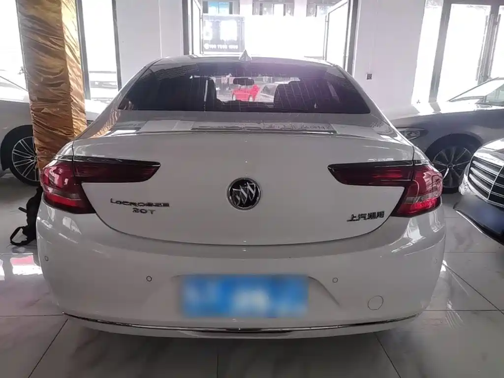 Buick LaCrosse — миниатюра 6