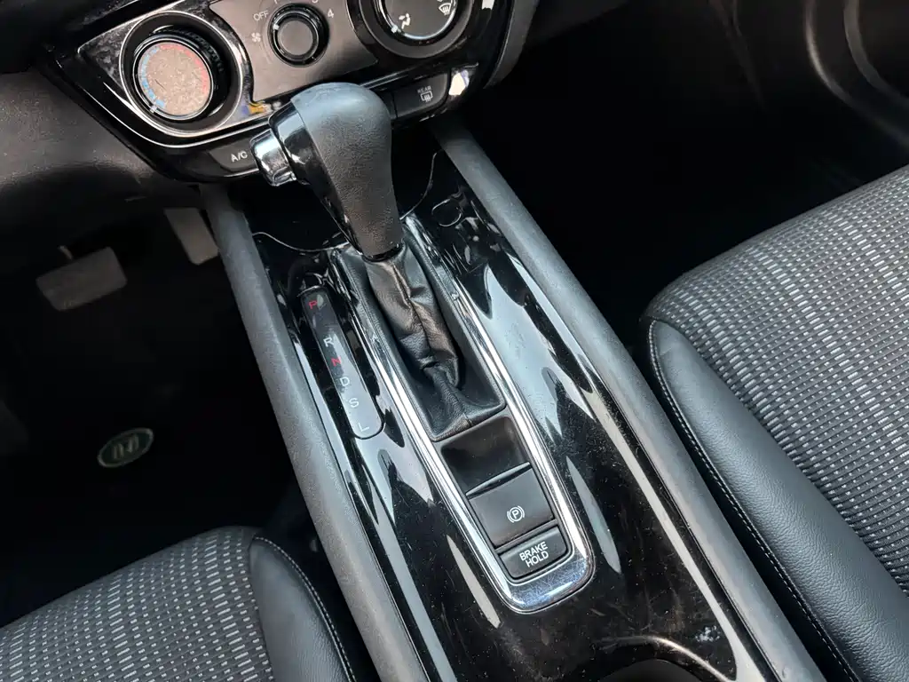 Honda Vezel — миниатюра 12