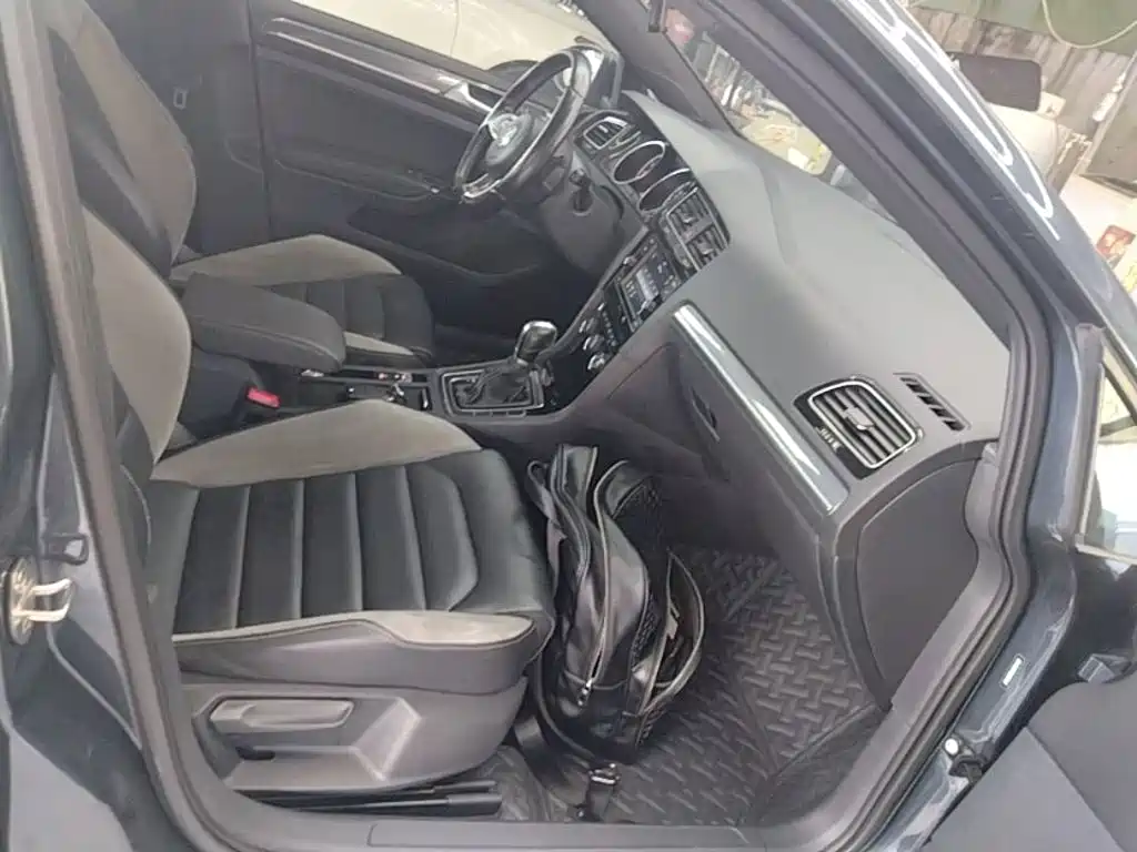 Volkswagen Golf — миниатюра 25