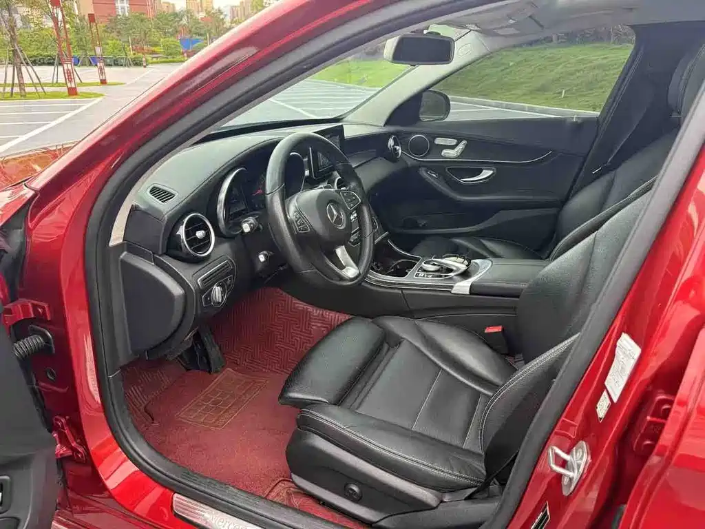 Mercedes-Benz C-Class — миниатюра 7