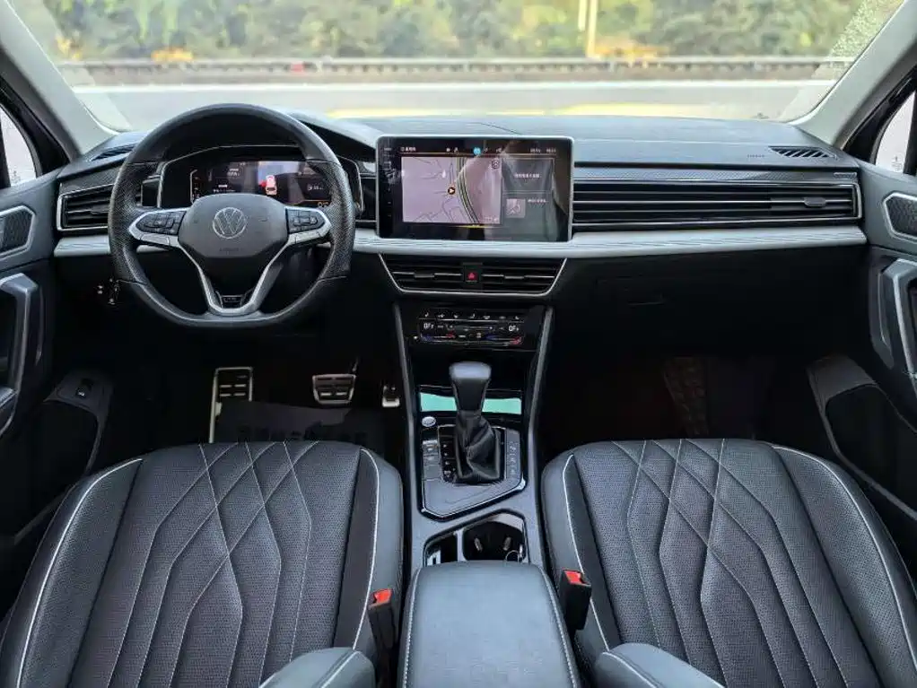 Volkswagen Tiguan L — миниатюра 5