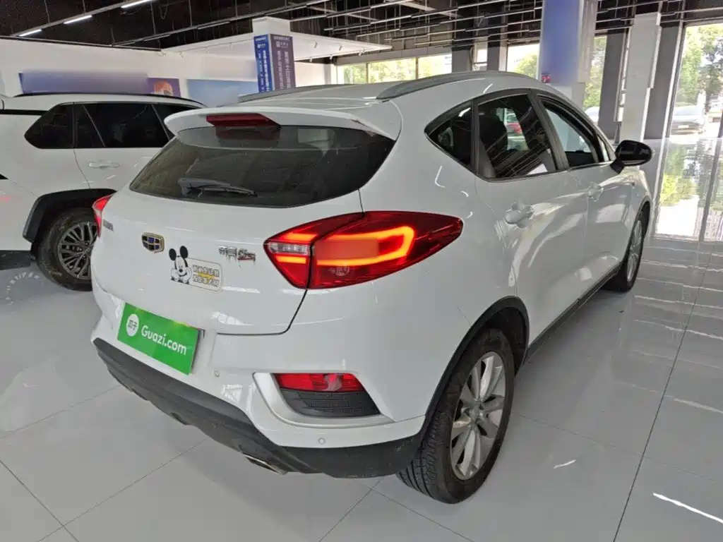 Geely Emgrand GS — миниатюра 7