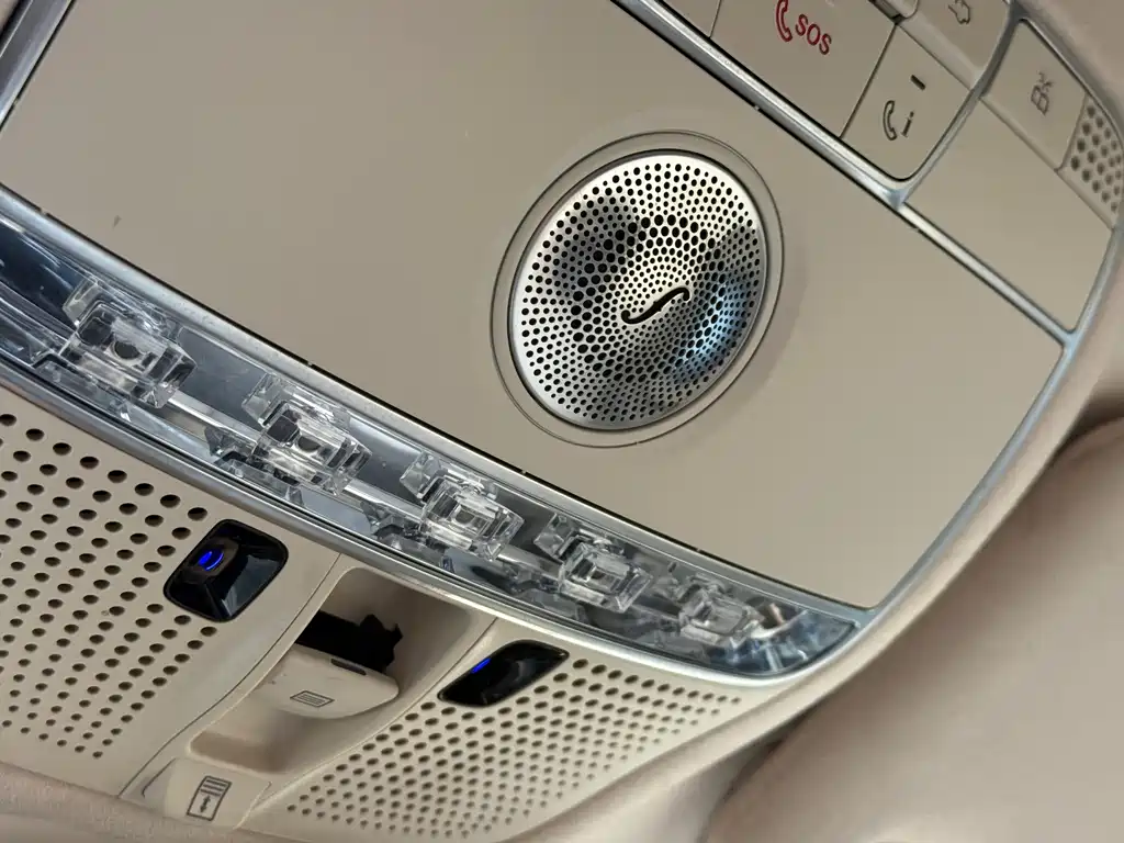 Mercedes-Benz S-Class — миниатюра 21