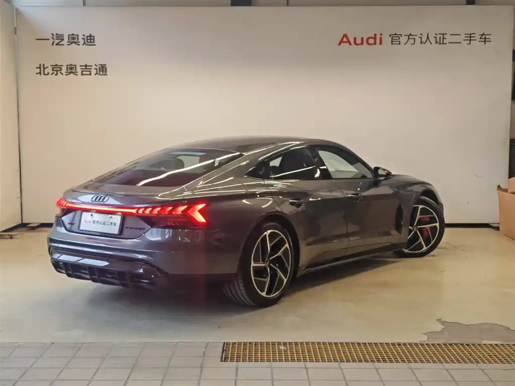 Audi RS e-tron GT — миниатюра 5
