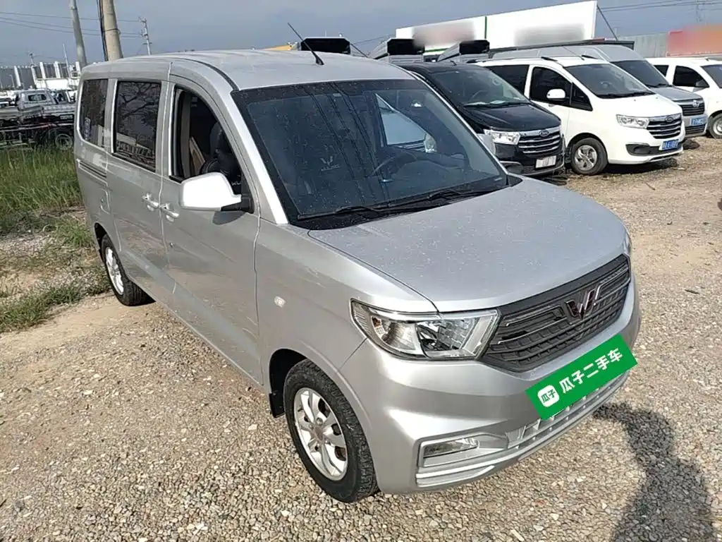 Wuling Hongguang V — миниатюра 4